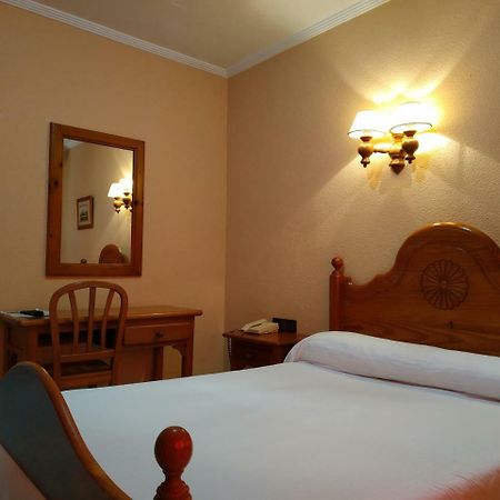 Hotel Restaurante La Rabida パロス・デ・ラ・フロンテーラ エクステリア 写真