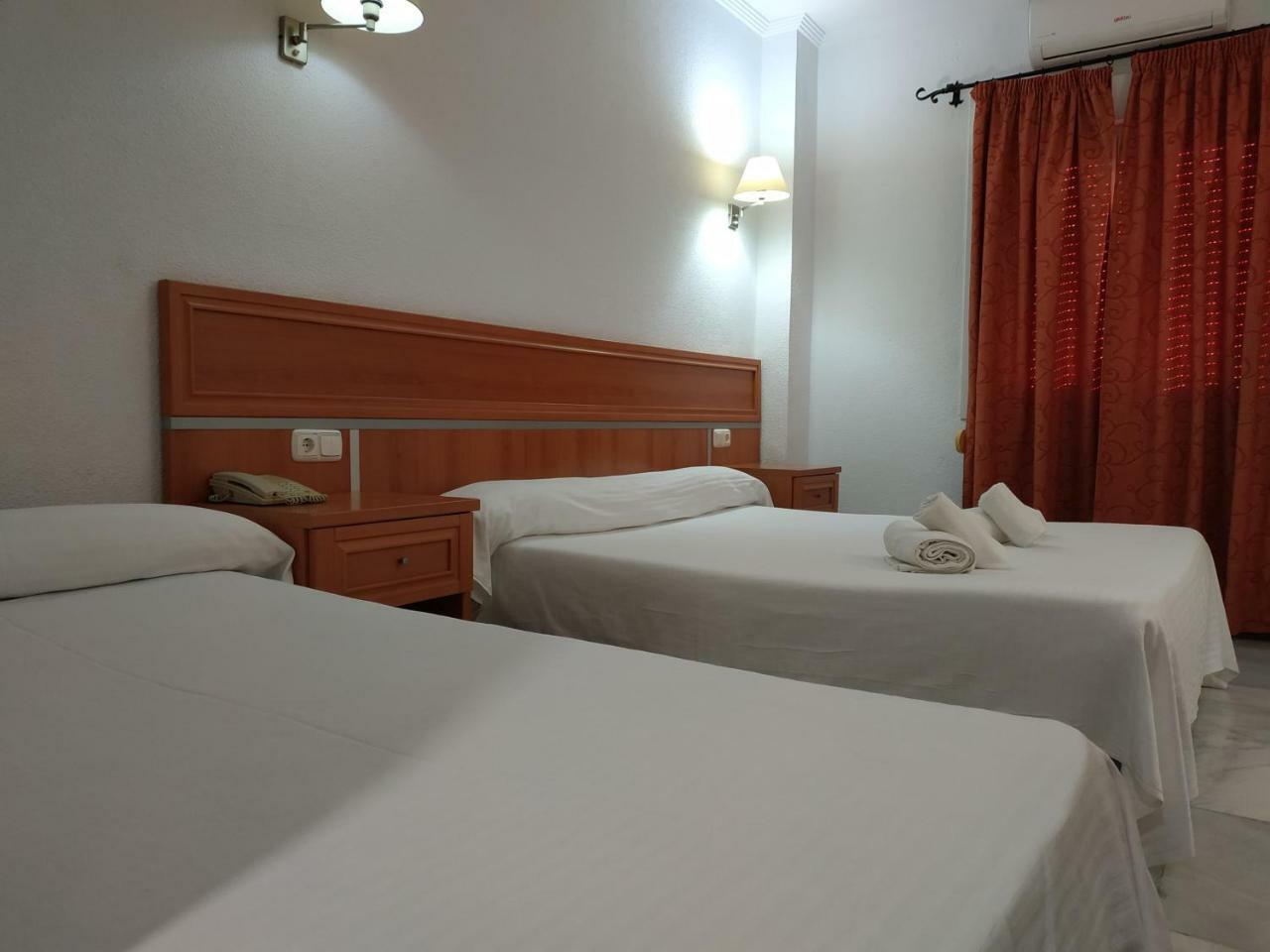 Hotel Restaurante La Rabida パロス・デ・ラ・フロンテーラ エクステリア 写真